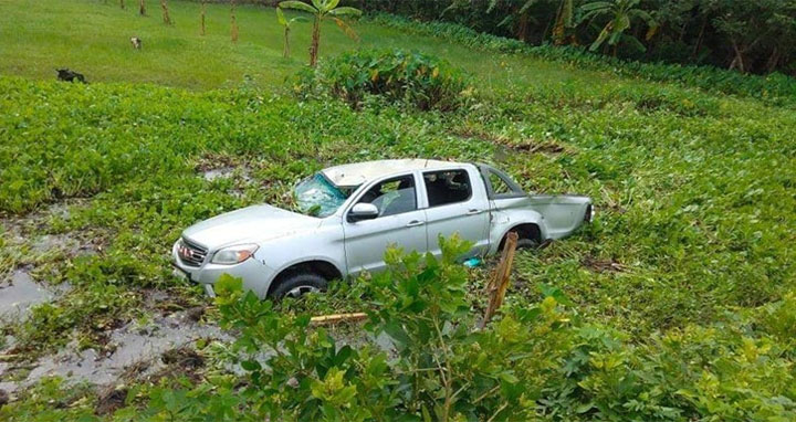 প্রাইভেটকার খাদে পড়ে চীনা ইঞ্জিনিয়ার নাগরিকসহ নিহত ৩